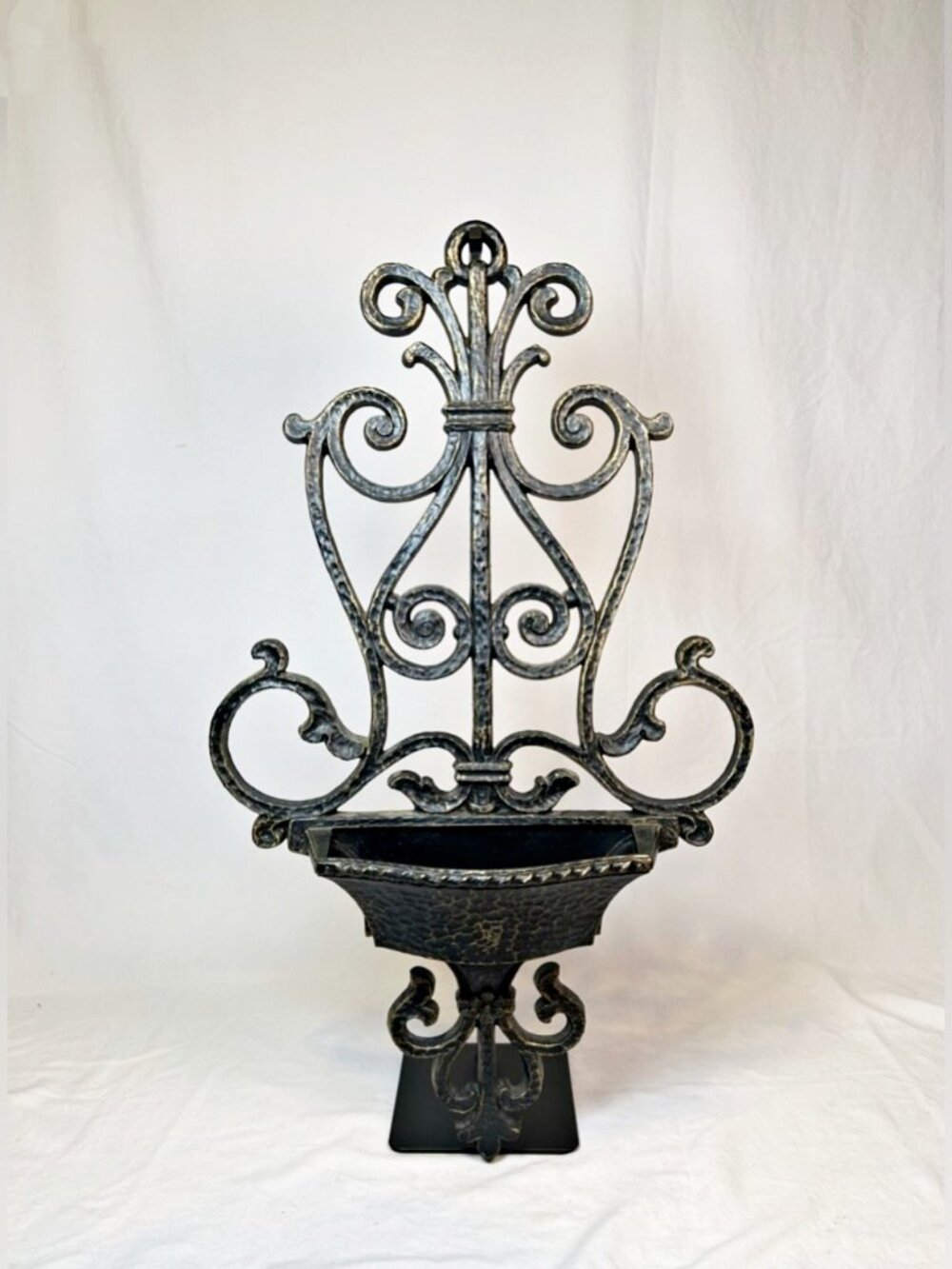 Vintage 70s Homco Large Gold Black Faux Hammered Metal Wall Pocket Planter 6039